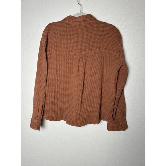 Free People Serious Chiller Waffle Thermal Terracotta Button Up Top Size Small - Picture 4 of 5